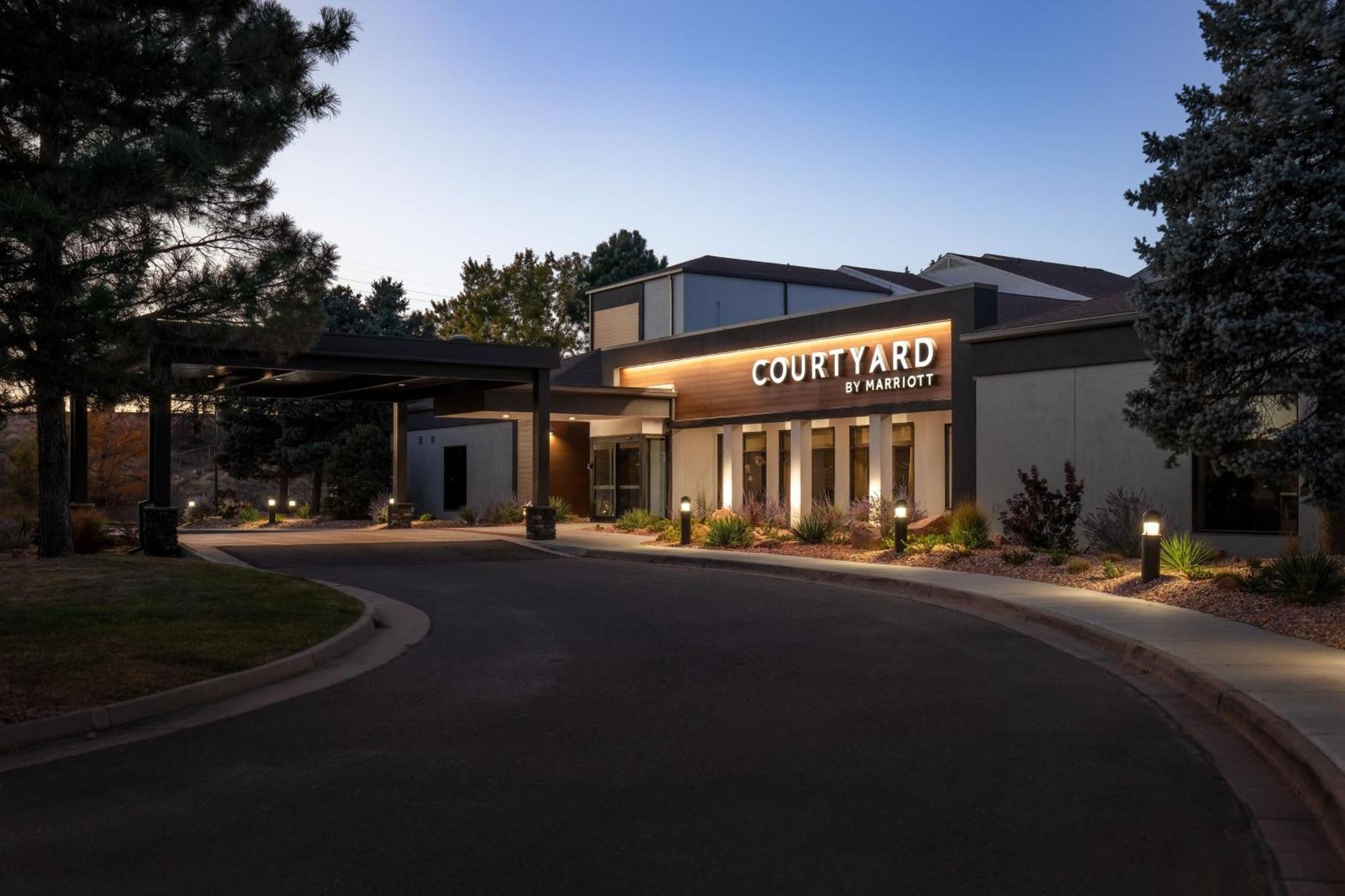 Courtyard By Marriott Denver Central Park Hotel Exterior photo