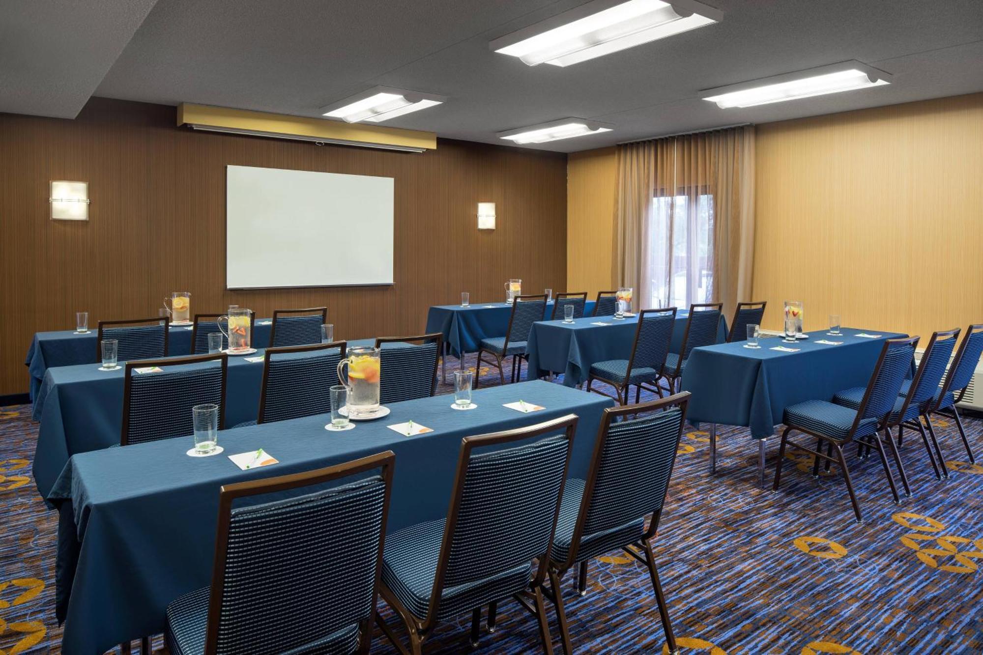 Courtyard By Marriott Denver Central Park Hotel Exterior photo